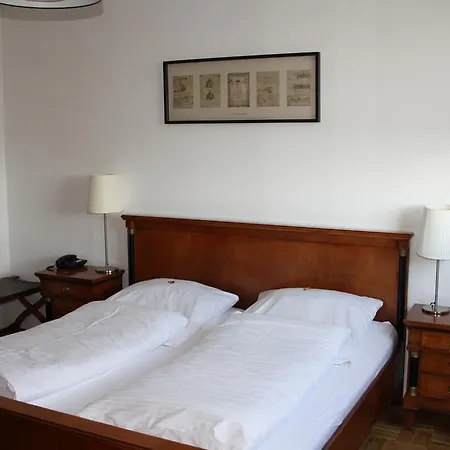 호텔 Schwarzer Adler 3*