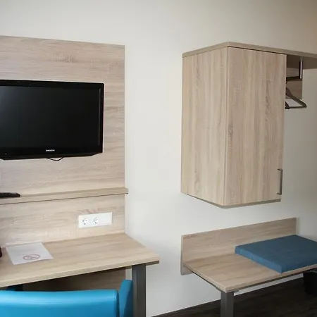 Schwarzer Adler 3* Moers