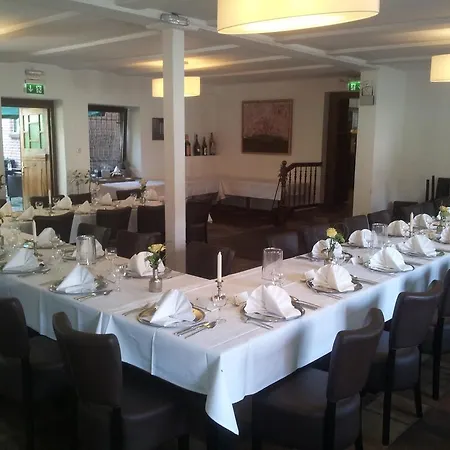 Schwarzer Adler 호텔 뫼르스