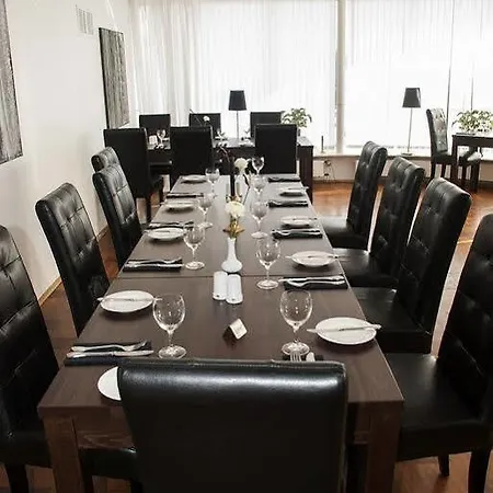 Schwarzer Adler 3* 뫼르스