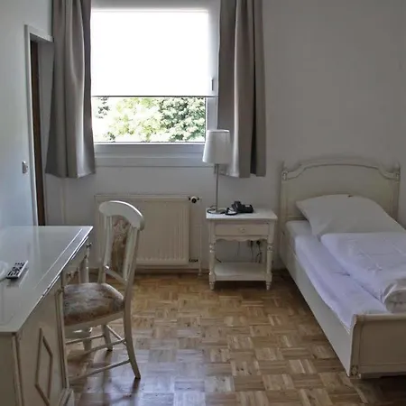 Schwarzer Adler 호텔