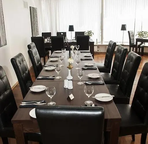 Schwarzer Adler 3* Мёрс